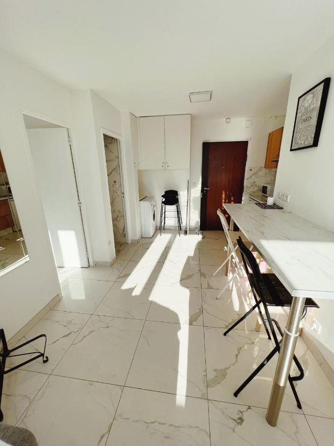 Apartment Near Subway And Supermarket Paris Ngoại thất bức ảnh