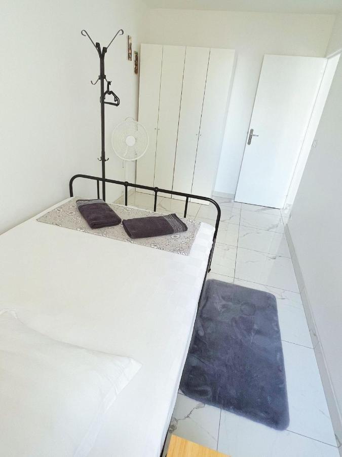Apartment Near Subway And Supermarket Paris Ngoại thất bức ảnh