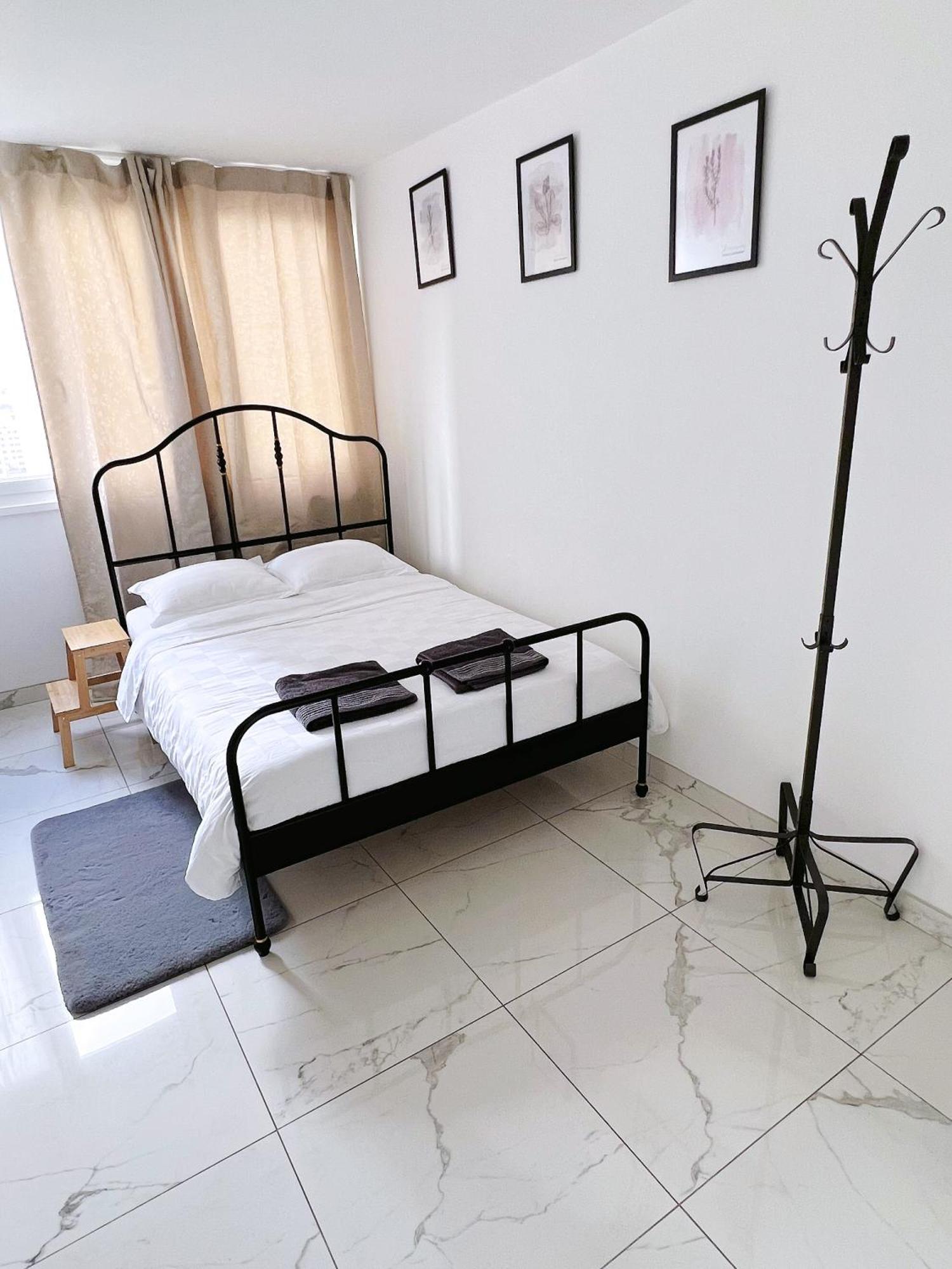 Apartment Near Subway And Supermarket Paris Ngoại thất bức ảnh